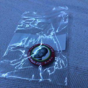 Supreme MLK Don’t let The Dream Die Pin 2018